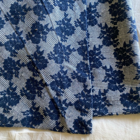 Halogen faux wrap lined midi skirt, sz 8, navy floral velvet, so soft! BNWOT - Picture 4 of 10